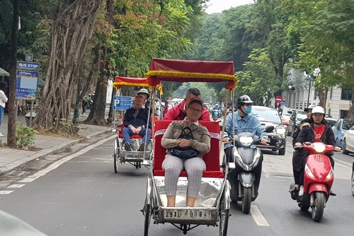 Cyclo tour in Hanoi
